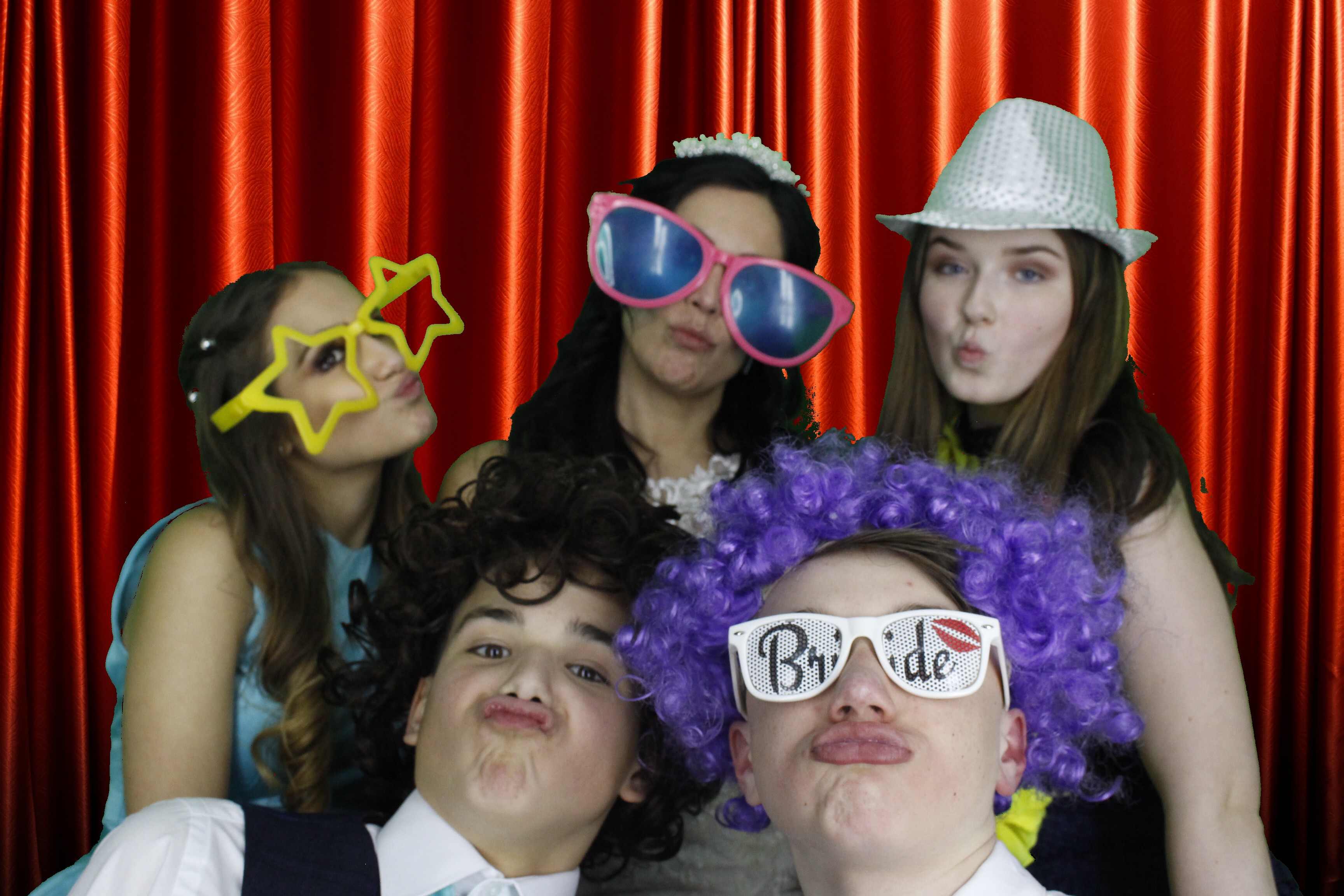 Mr & Mrs Mills | View more photos from the event at gallery.myphotoboothexperience.co.uk/u/MyPhotoBoothExperienceLtd/Mr-Mrs-Mills